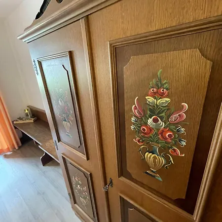 Fewo 36 - Appartement Im Rottalblick - Rustikal & Urig Wohnen, Tiere Willkommen, Bademantelgang Zur Therme, Tv, Doppelbett, Schlafsofa Und Balkon *