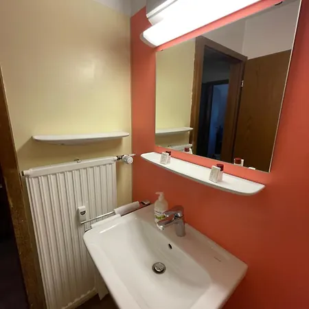 Fewo 36 - Appartement Im Rottalblick - Rustikal & Urig Wohnen, Tiere Willkommen, Bademantelgang Zur Therme, Tv, Doppelbett, Schlafsofa Und Balkon Apartment