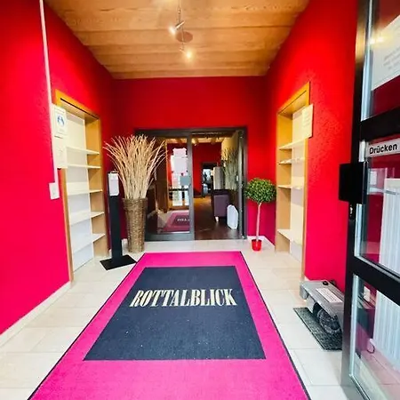 36 - Im Rottalblick - Rustikal & Urig Wohnen, Tiere Willkommen, Bademantelgang Zur Therme, Tv, Doppelbett, Schlafsofa Und Balkon